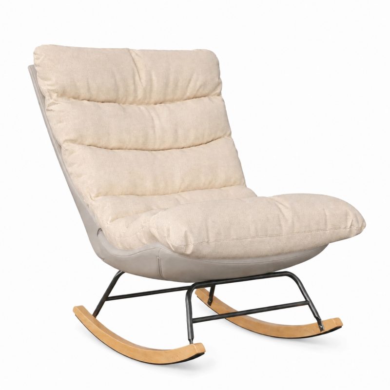 Fauteuil à bascule confortable Milda beige sur fond blanc